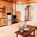 Anstay Homestay & Apartment
